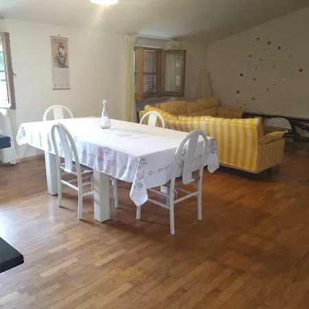 San Martino Delfico 42 아파트 *